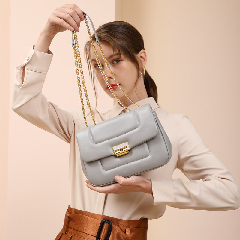 Bolsa Feminina Transversal em Couro – Design Retrô com Tampa Elegante