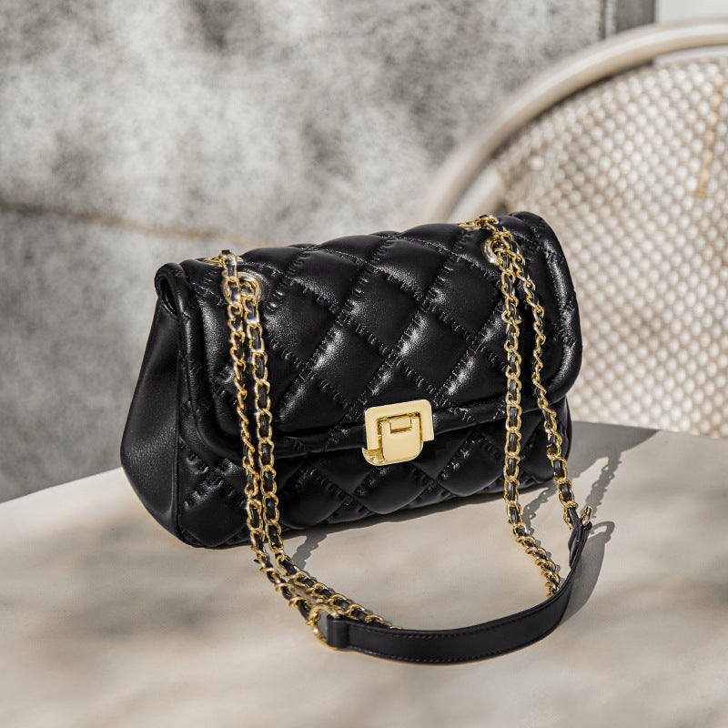 Bolsa Transversal Feminina em Couro Legítimo com Alça de Corrente – Sofisticação em Cada Detalhe