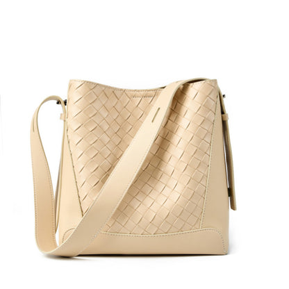 Bolsa Shoulder Feminina em Couro – Design Urbano com Detalhe Trançado