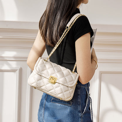 Bolsa Transversal Feminina em Couro Legítimo com Alça de Corrente – Sofisticação em Cada Detalhe
