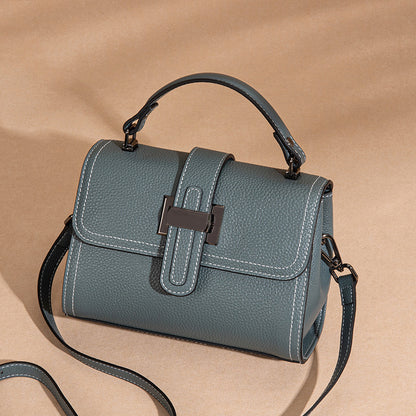 Bolsa Transversal Feminina em Couro – Elegância Versátil e Design Atemporal